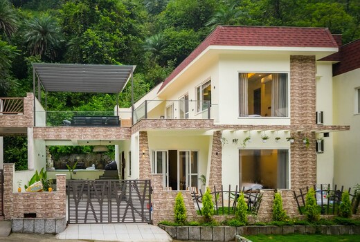 StayVista at Villa Vaari