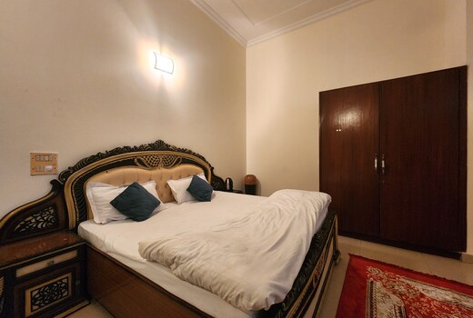 Hotel The Own Stay-Urban Boutique