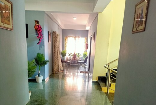Hotel Raj Residency