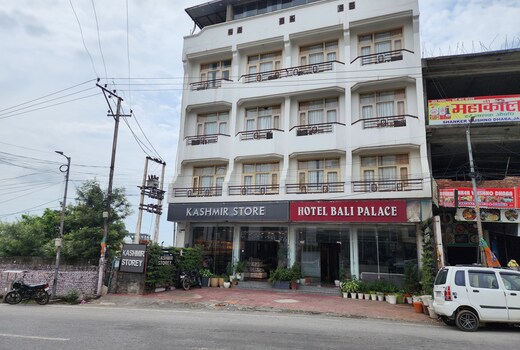 Hotel Bali Palace, Katra