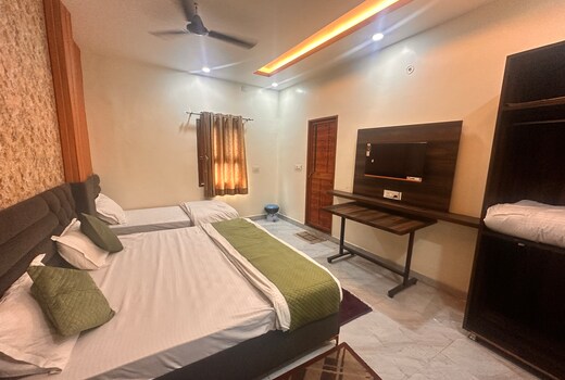 Hotel Shri Chandrawala Stays