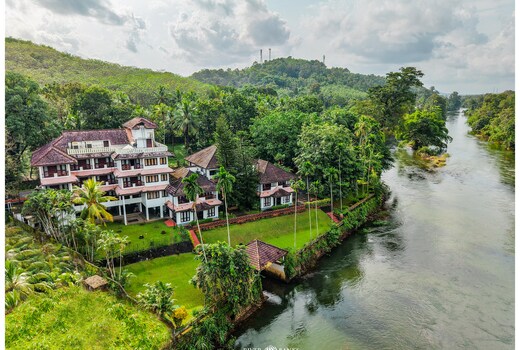 River Banks Madapparambil Resort