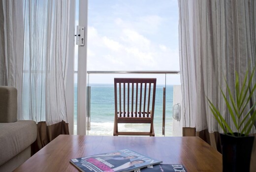 Ocean Edge Suites & Hotel Colombo