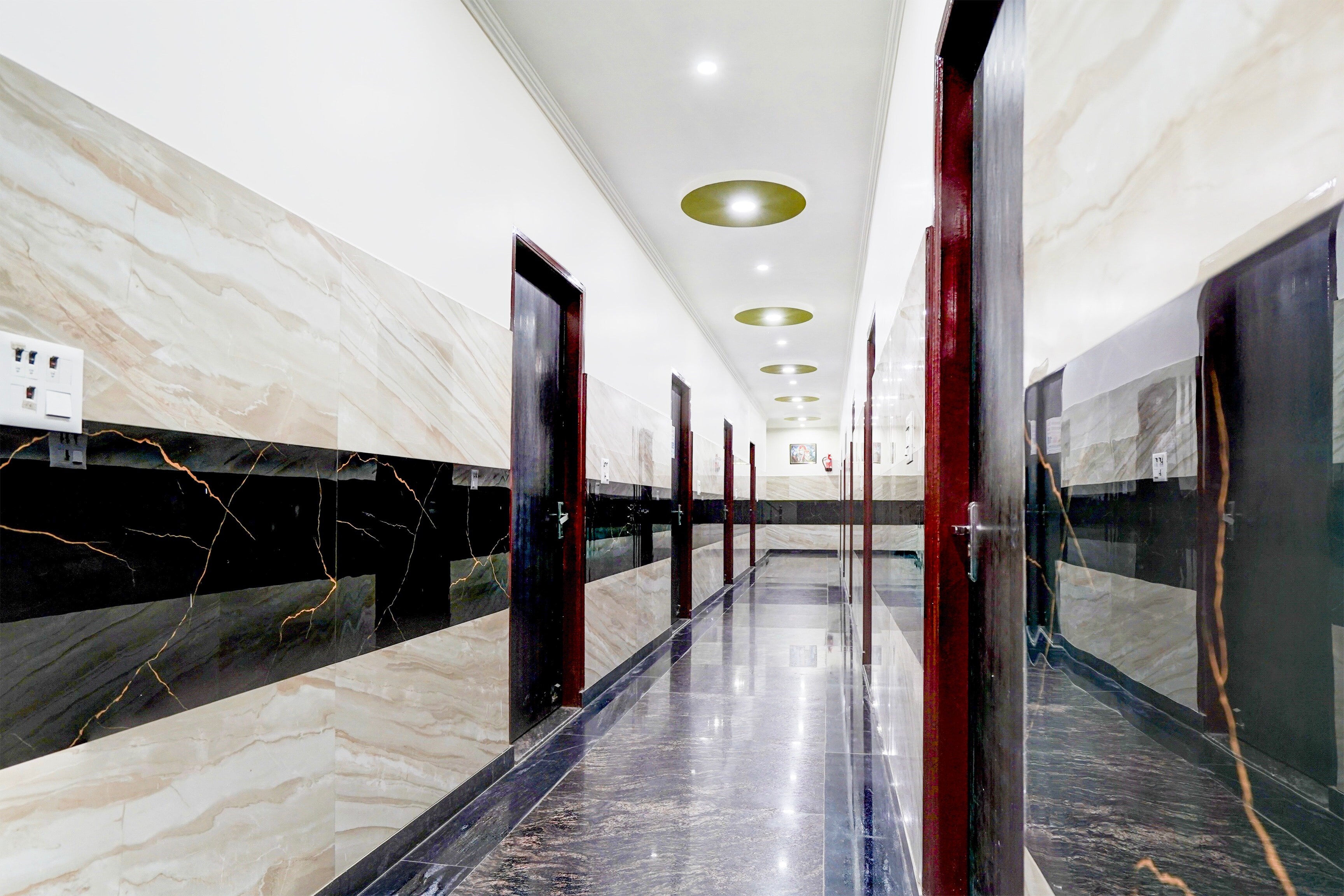 HOTEL O N.D. DHAM