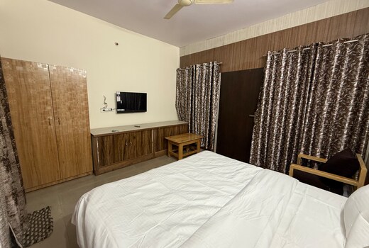 The Grand Serenity Hotel