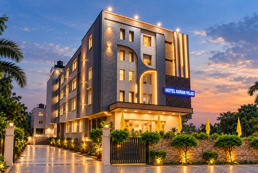 Hotel Karan Villas