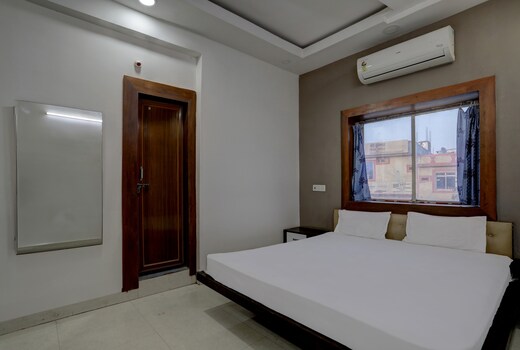 Hotel O Blue Moon