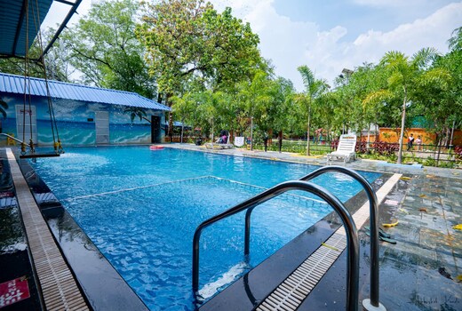 Shanvis Resort and Restaurant