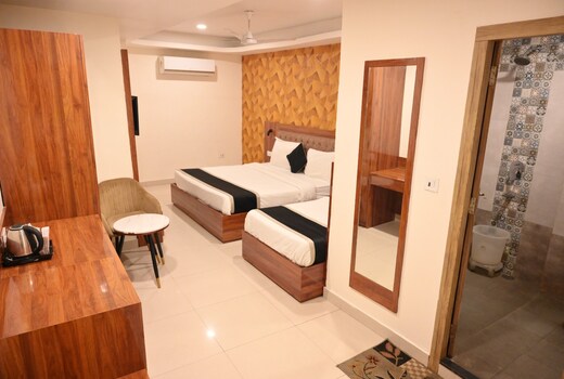 Hotel Heera Grand