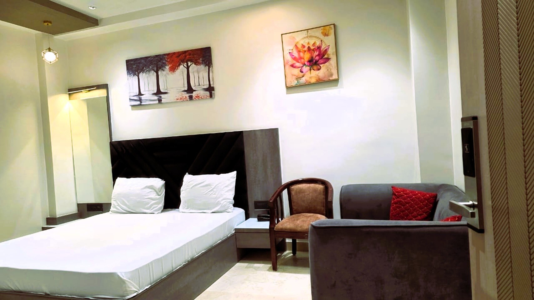 Hotel Grand City Orai