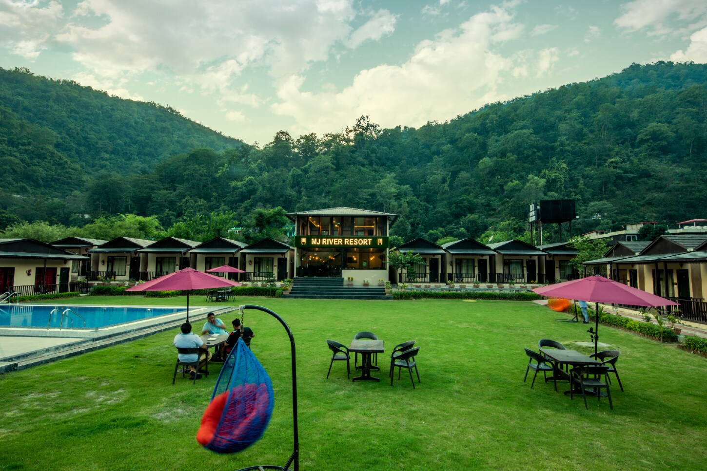 DLS MJ River Resort