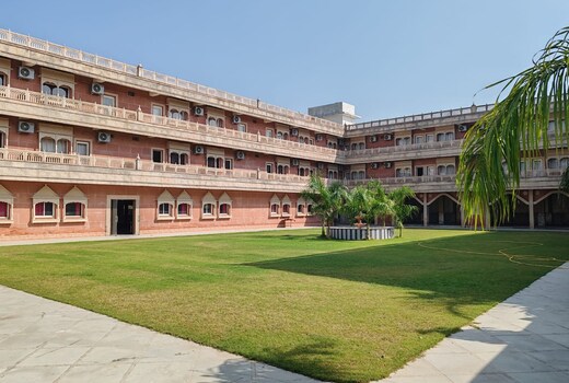 HOTEL RAJWADA PALACE