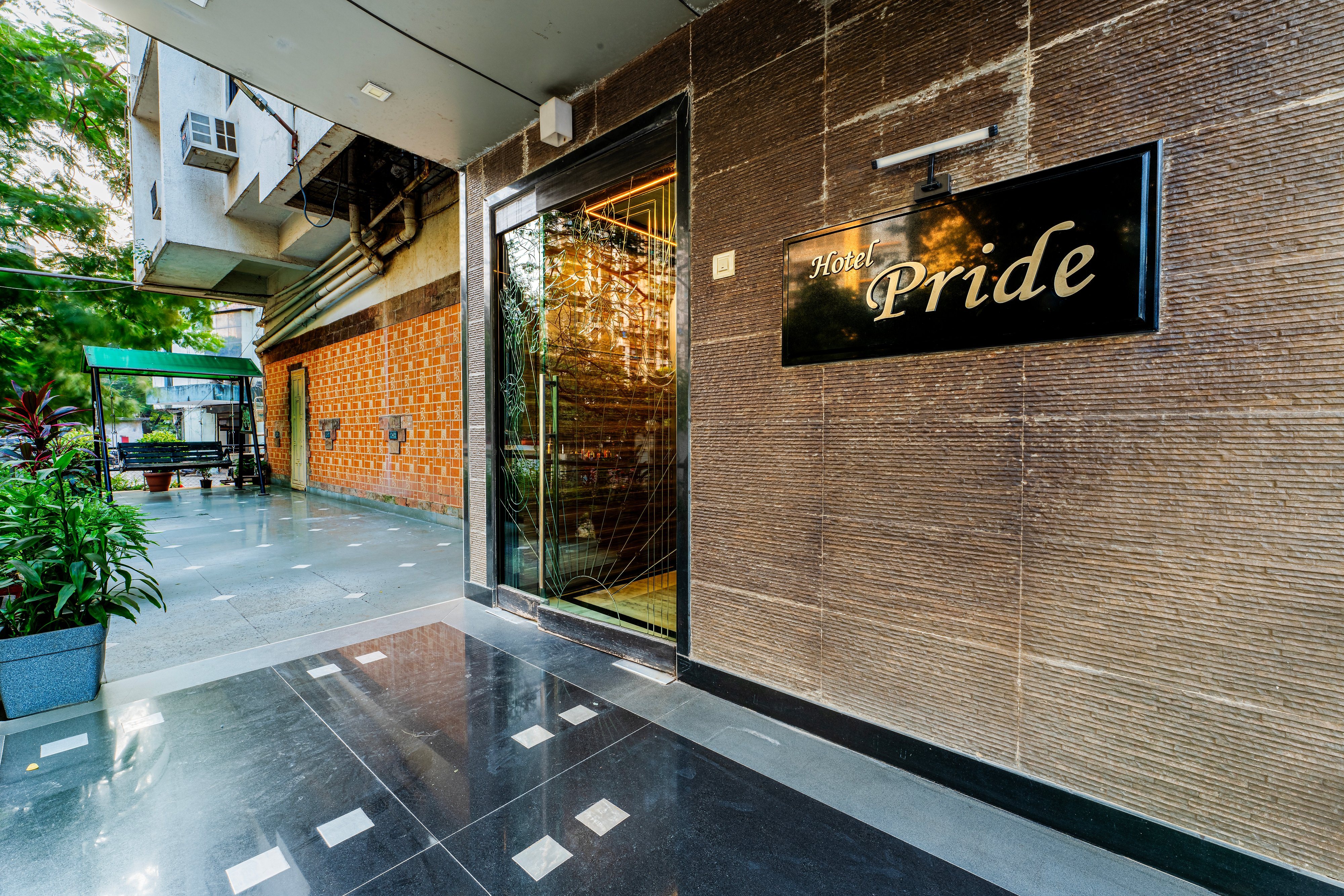 Hotel Pride