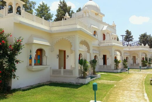 Rajasi palace