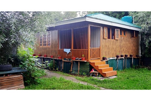 Flora Cottage
