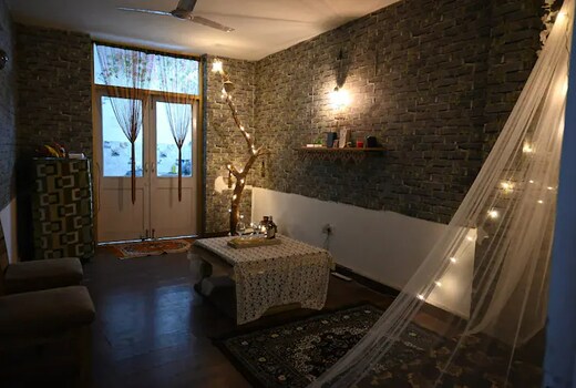 Spacious 1BHK apartments in Hauz Khas Village