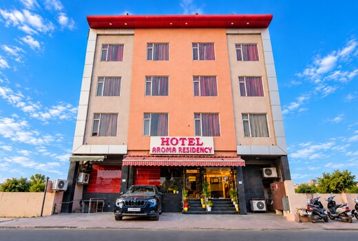 Hotel Aroma Residency City Center Bani Park