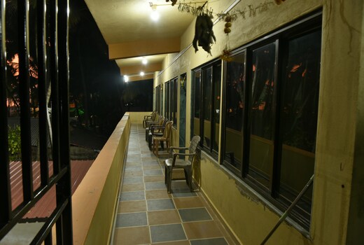 Divers Nest Hostel And Homestays