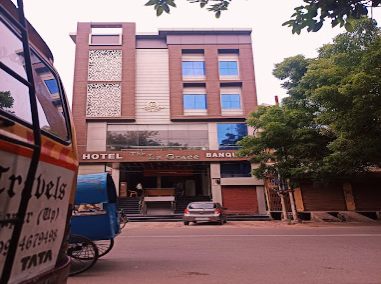 La Grace Hotel and Banquet