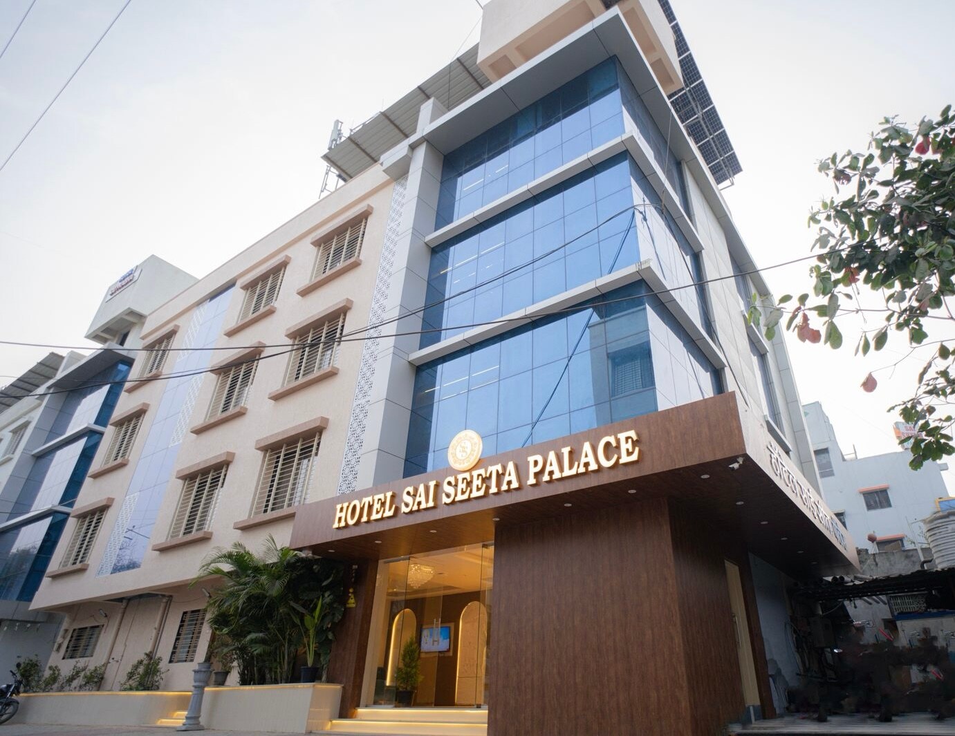 Hotel Sai Seeta Palace