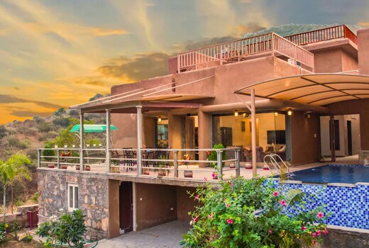 3 BHK Private Villa with Pool | 20 Minutes Drive from ShreeNath Ji Temple