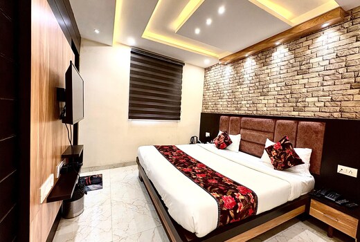 Satyadeep Inn