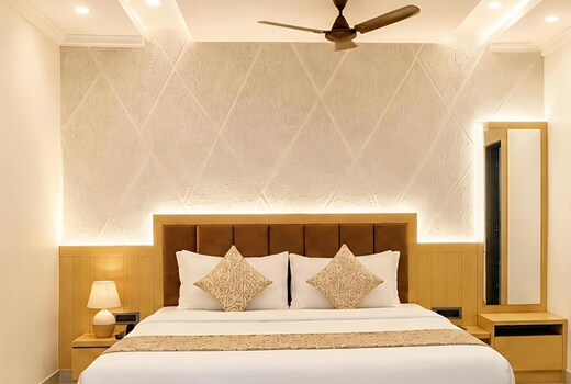 Hotel Ambika Dx - Walking Distance From Railway Station