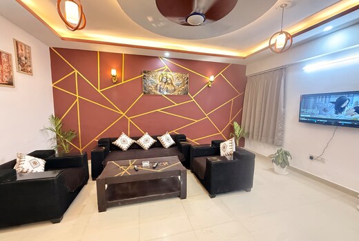Spacious 2BHK Near Iskcon Mansarovar