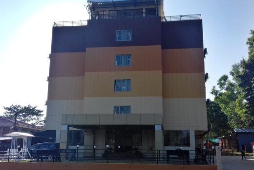 Hotel Kansar Palace by Sky Stays