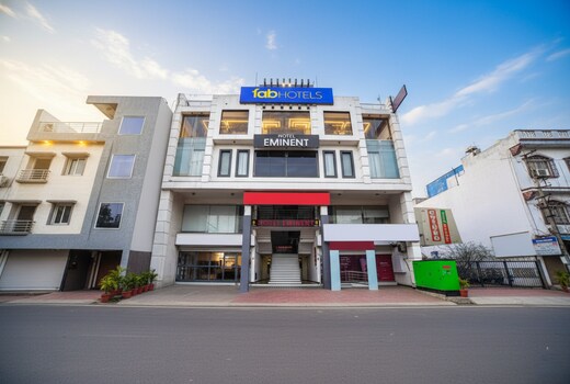 FabHotel Eminent - Patel Nagar, Oriental University