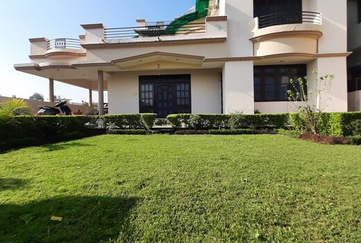 Monaal Homestay | Entire 3 BHK with Lawn