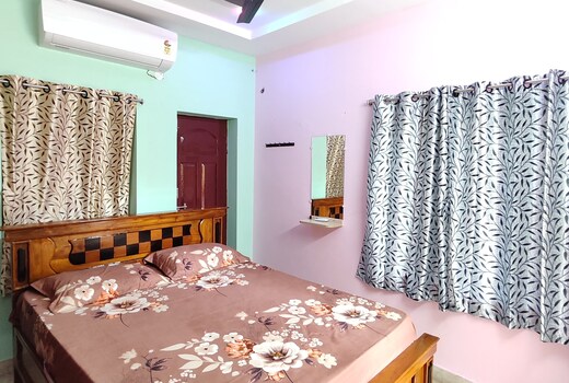 AVI Homestay GF Room 1