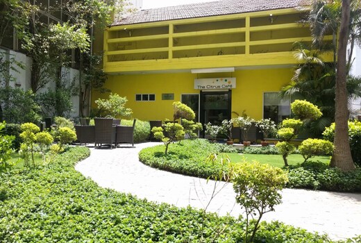 Lemon Tree Hotel Udyog Vihar Gurugram