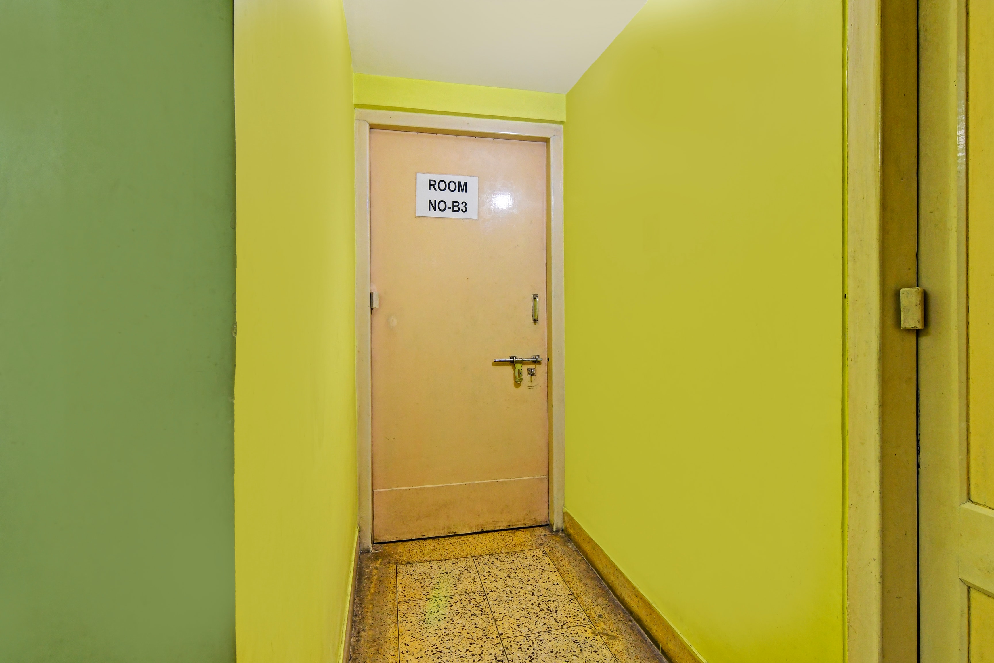 Hotel O Mrs Inn