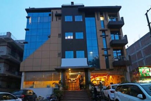 Hotel Loto - Sector 66