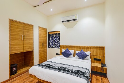 Hotel Blue Orchid Mumbai