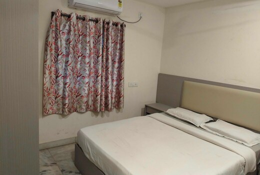 POP 84573A Sri Jogulamba Residency