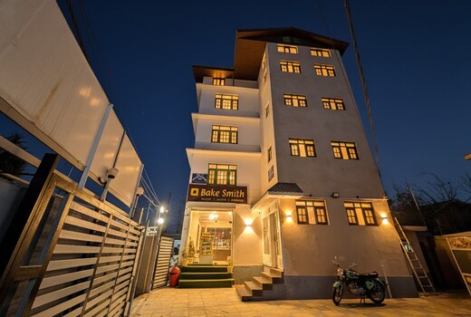 Bustan Residency