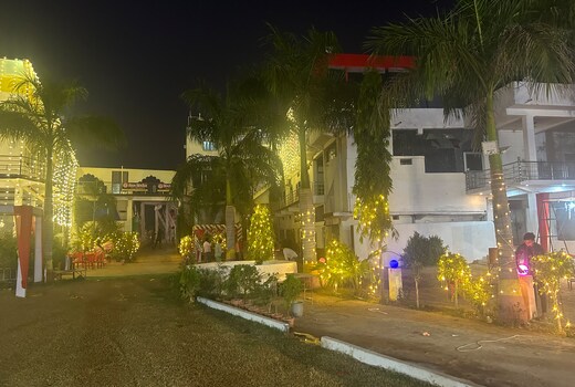 Hotel Singroul Palace & Restaurant