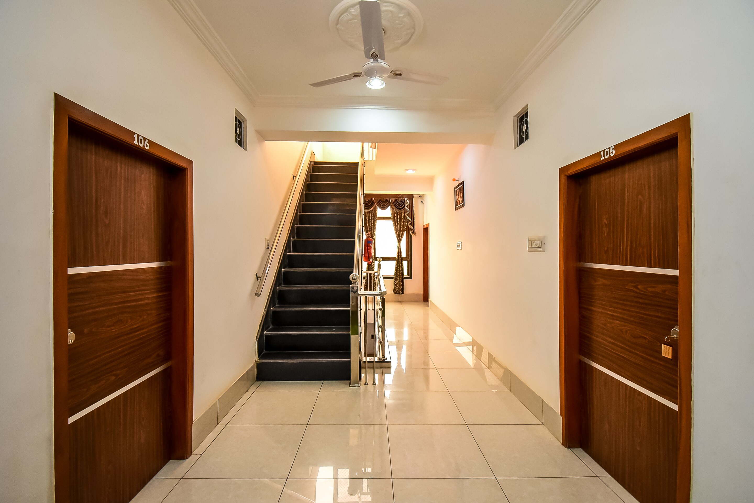 Hotel Raj palace