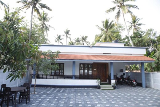Farah Homestay