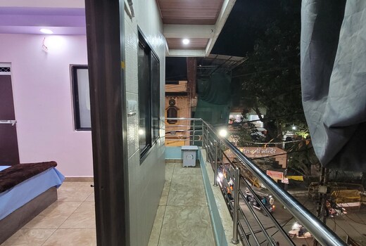 Shri kulluka guest house