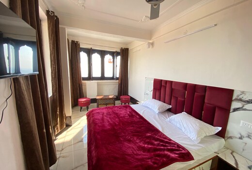 Hotel B Mehra