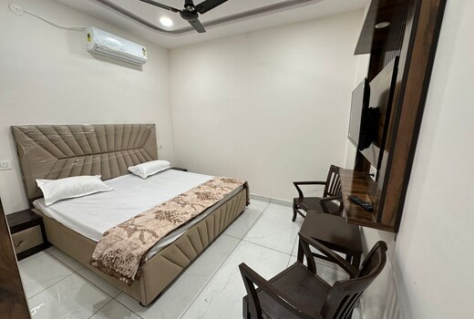 V2 guest house