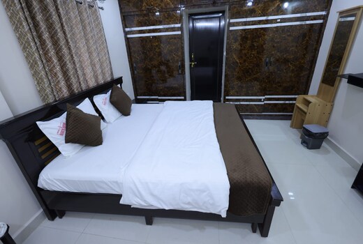LUCKY S OCEANIQUE HOMES