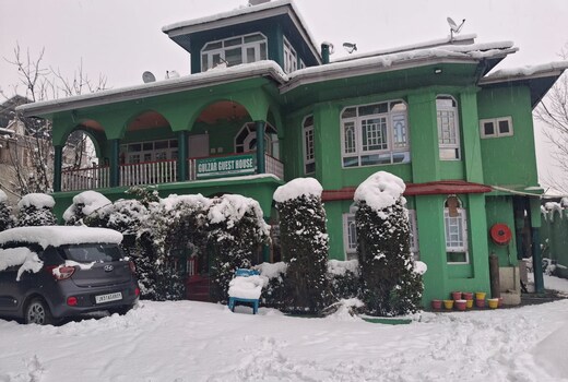 Gulzar Guest House