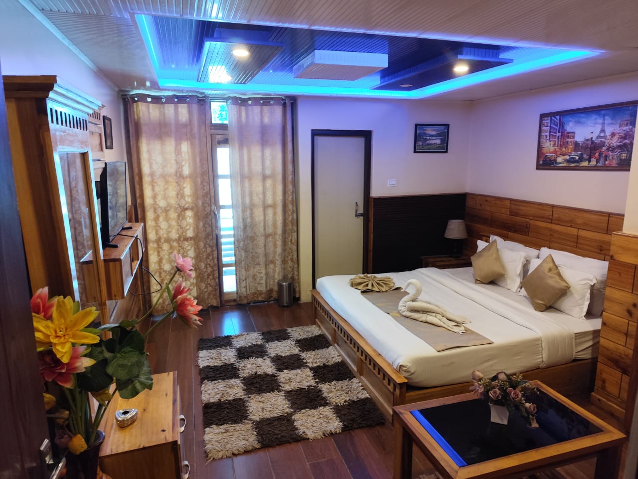 Pradhan hotel Mirik