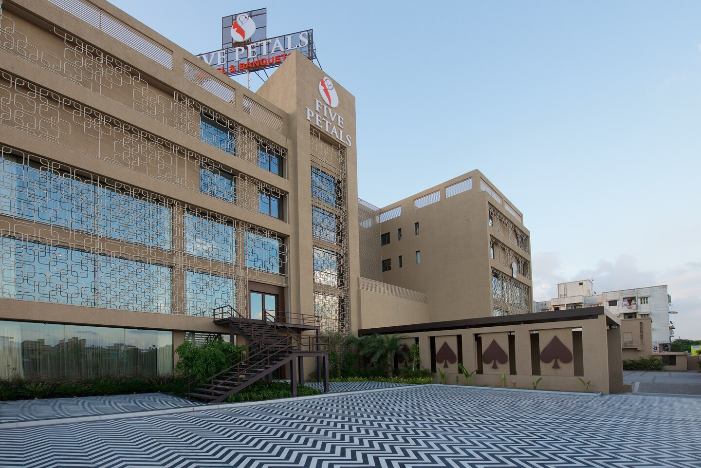 FIVE PETALS HOTEL & BANQUETS