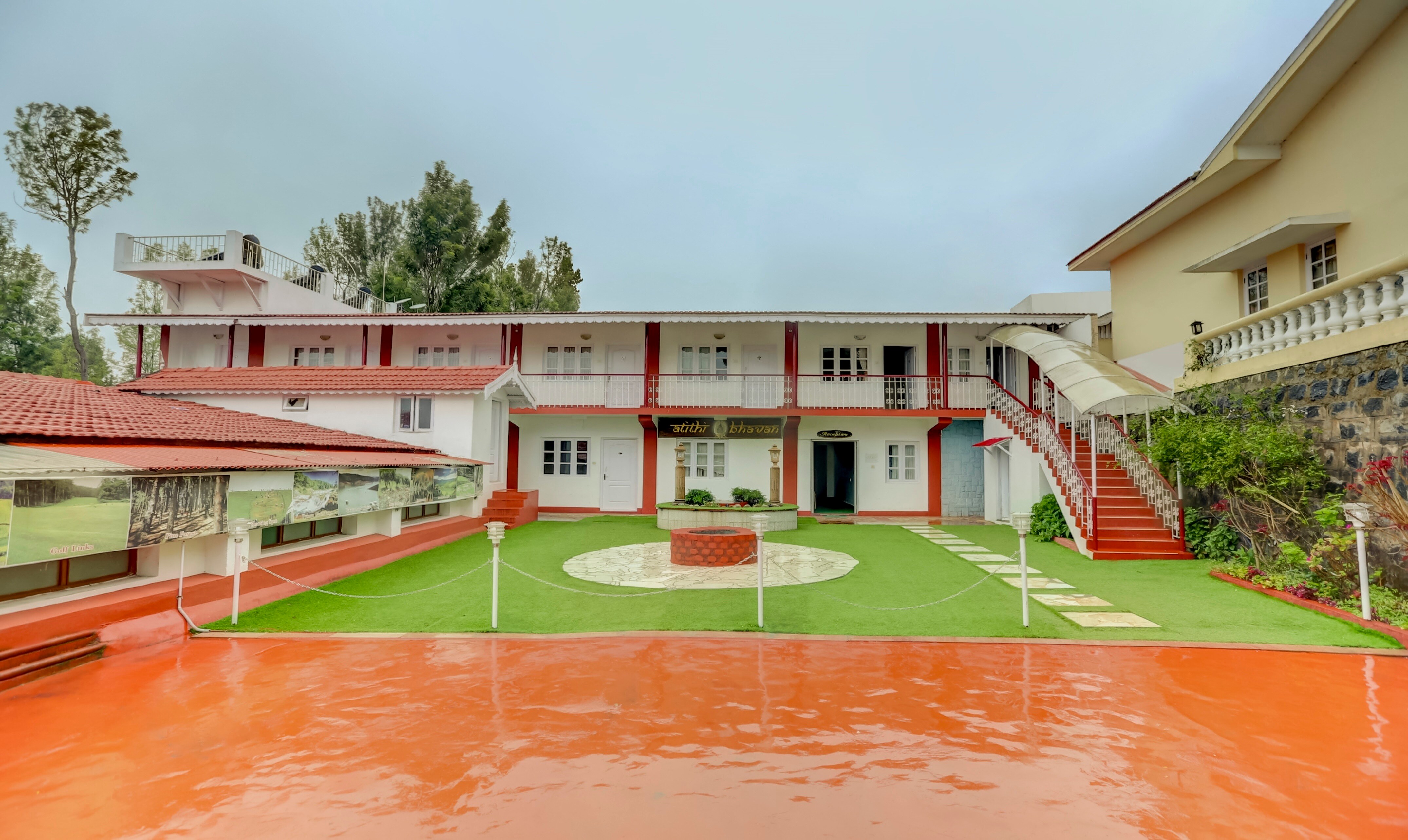 Treebo Atithi Bhavan, 1 Km From Ooty Lake