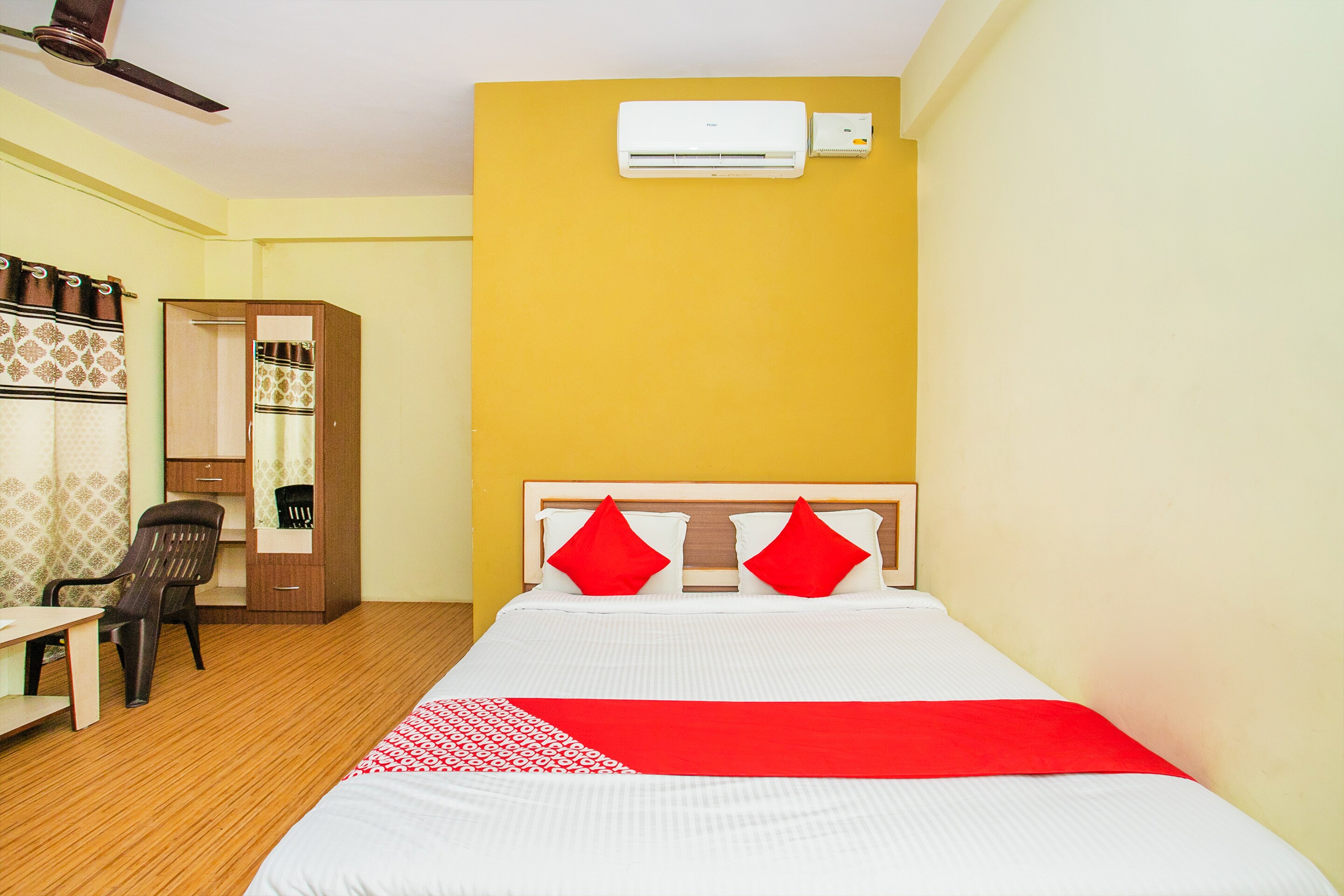 Hotel O by OYO Alankar Residency